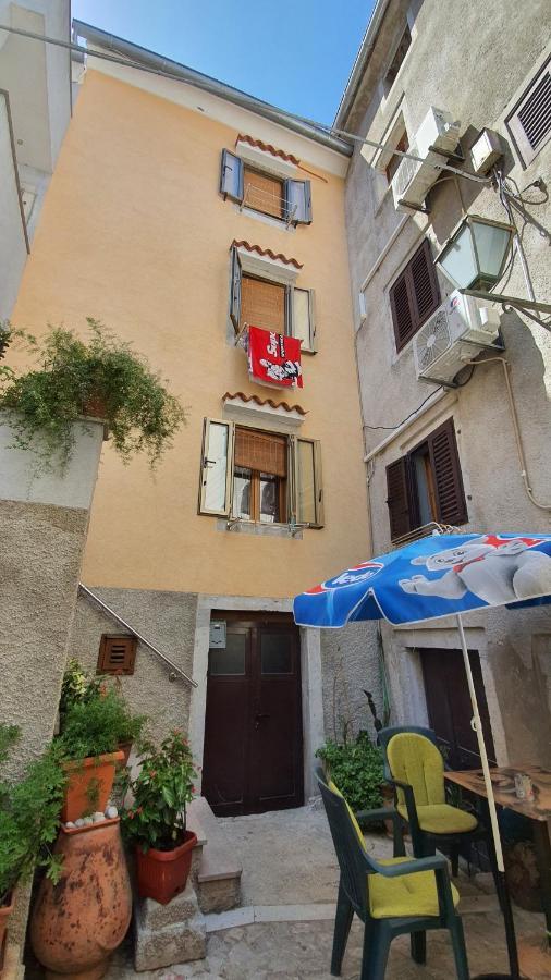 Franceska apartmani Cres Exteriör bild