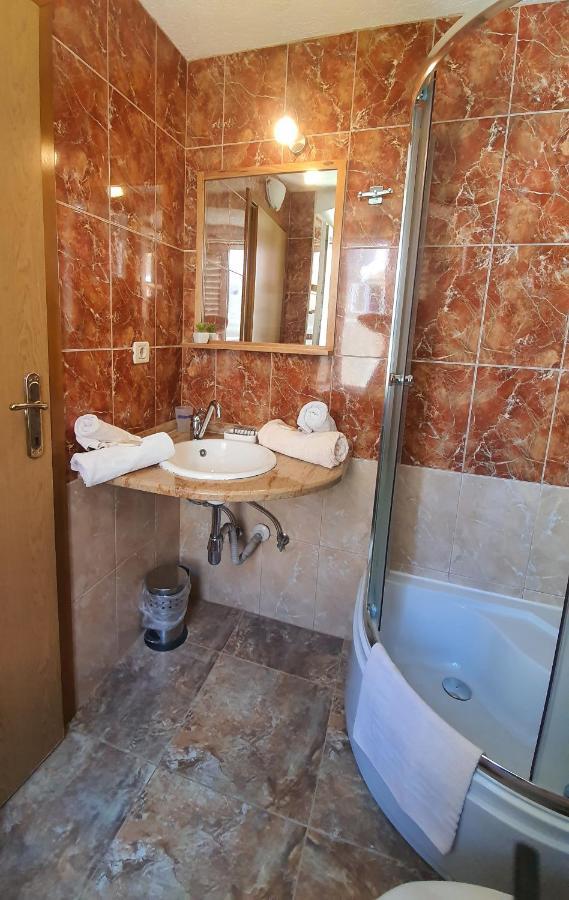 Franceska apartmani Cres Exteriör bild