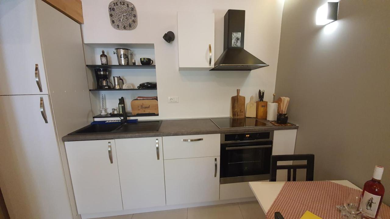 Franceska apartmani Cres Exteriör bild