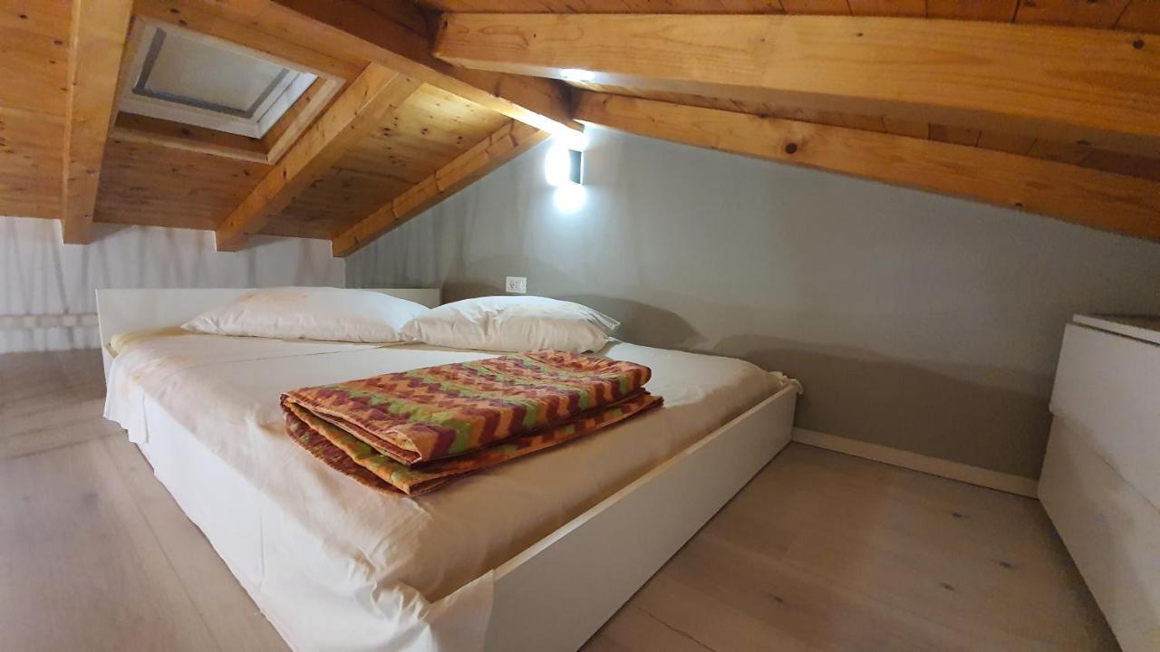 Franceska apartmani Cres Exteriör bild