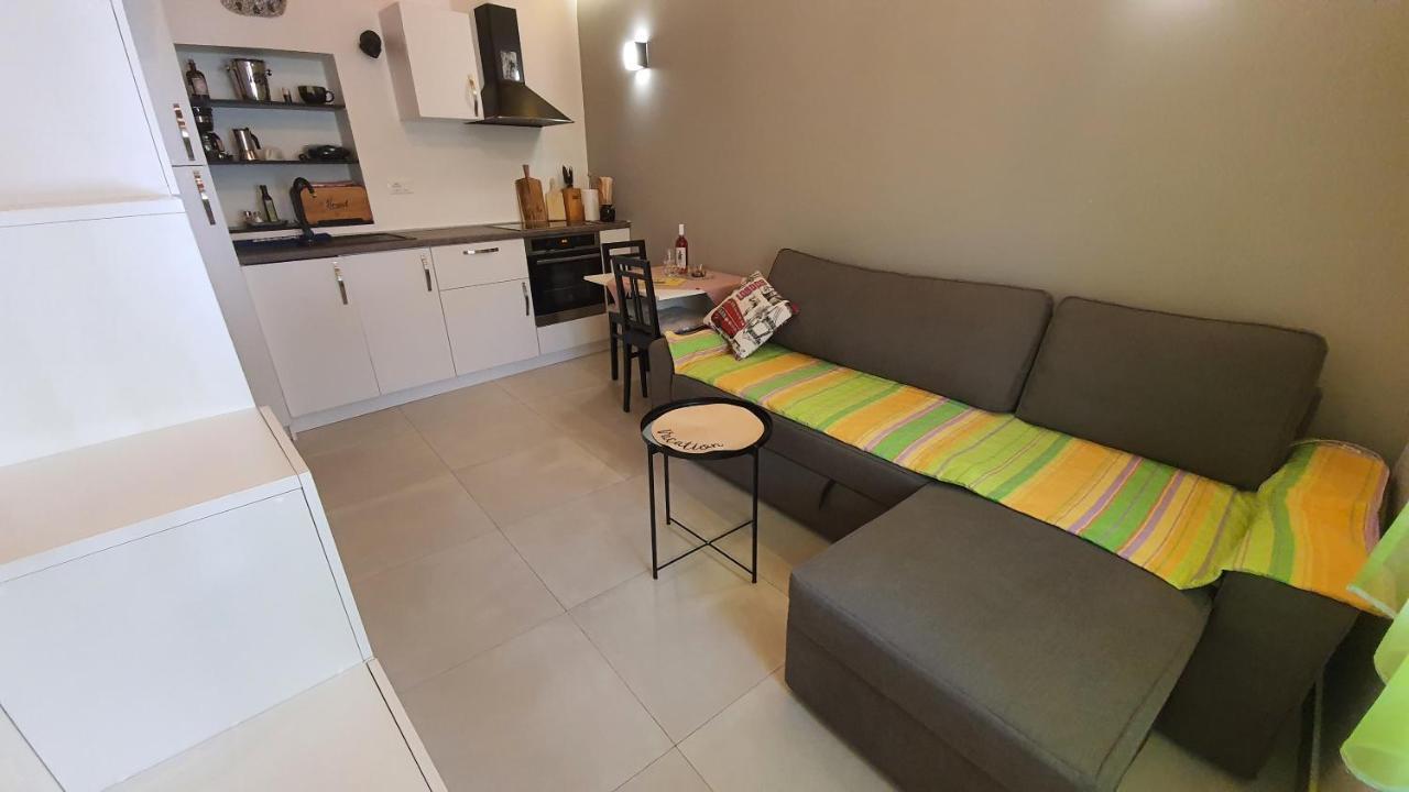 Franceska apartmani Cres Exteriör bild