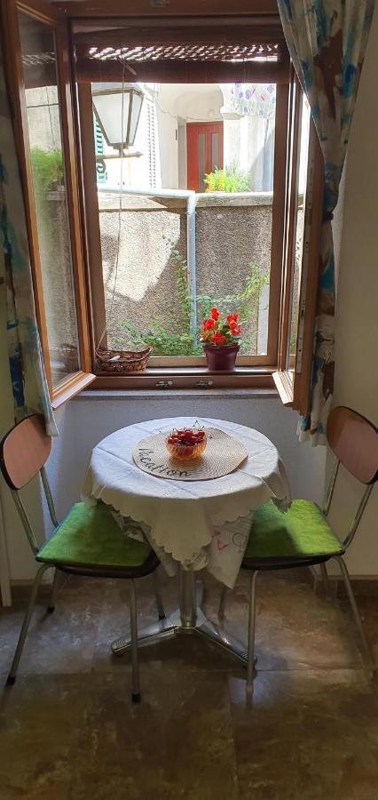 Franceska apartmani Cres Exteriör bild