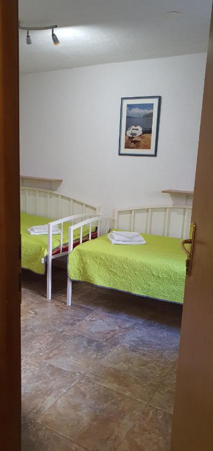 Franceska apartmani Cres Exteriör bild