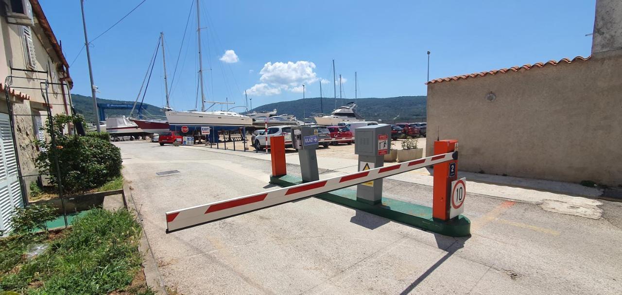 Franceska apartmani Cres Exteriör bild